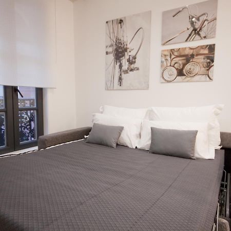 Apartamento Nuevo Y De Lujo En Puerta Del Sol Madrid Exterior photo