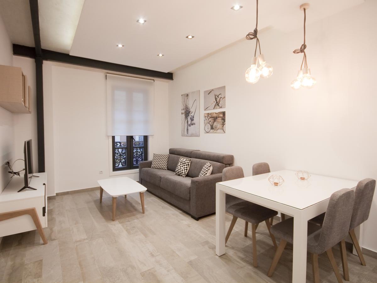Apartamento Nuevo Y De Lujo En Puerta Del Sol Madrid Exterior photo