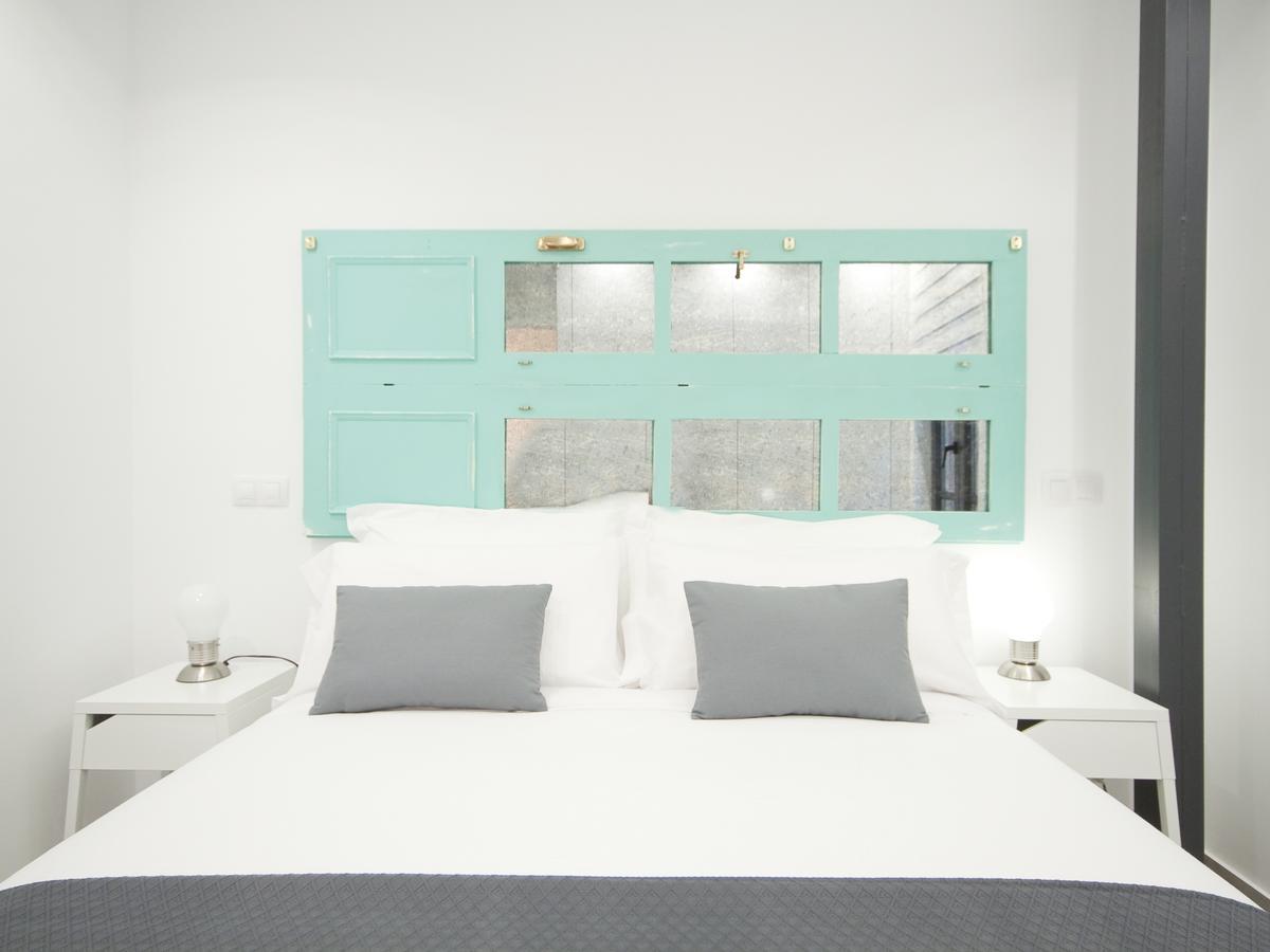 Apartamento Nuevo Y De Lujo En Puerta Del Sol Madrid Exterior photo
